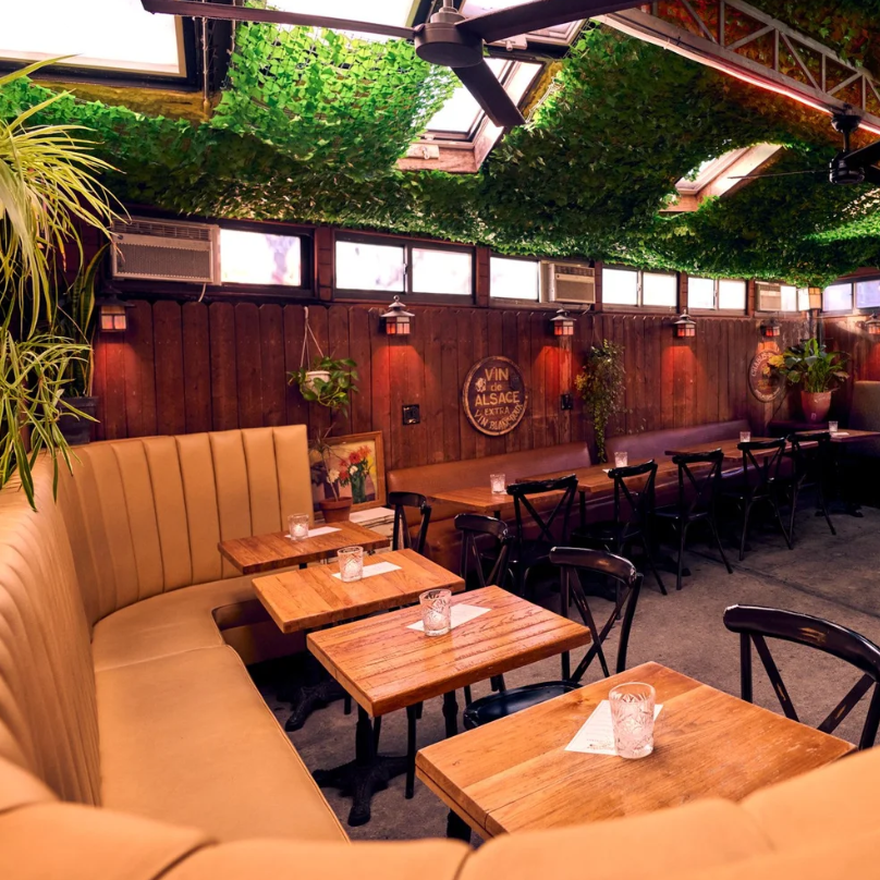 Couple singles mixer at Hart Bar