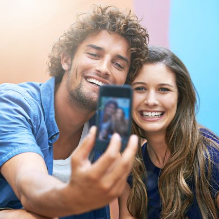 Dating and social media: how much sharing is TOO much?